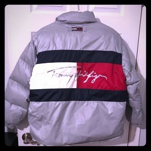 Vintage Tommy Hilfiger Men’s Puffer Jacket/Vest